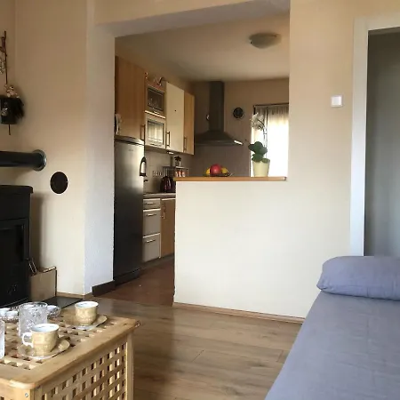 Tortoise 2 Apartman *